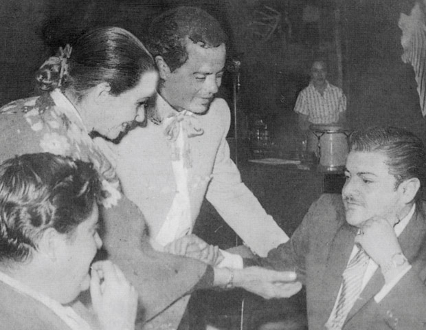 José Alfredo Jiménez y Chavela Vargas de fiesta